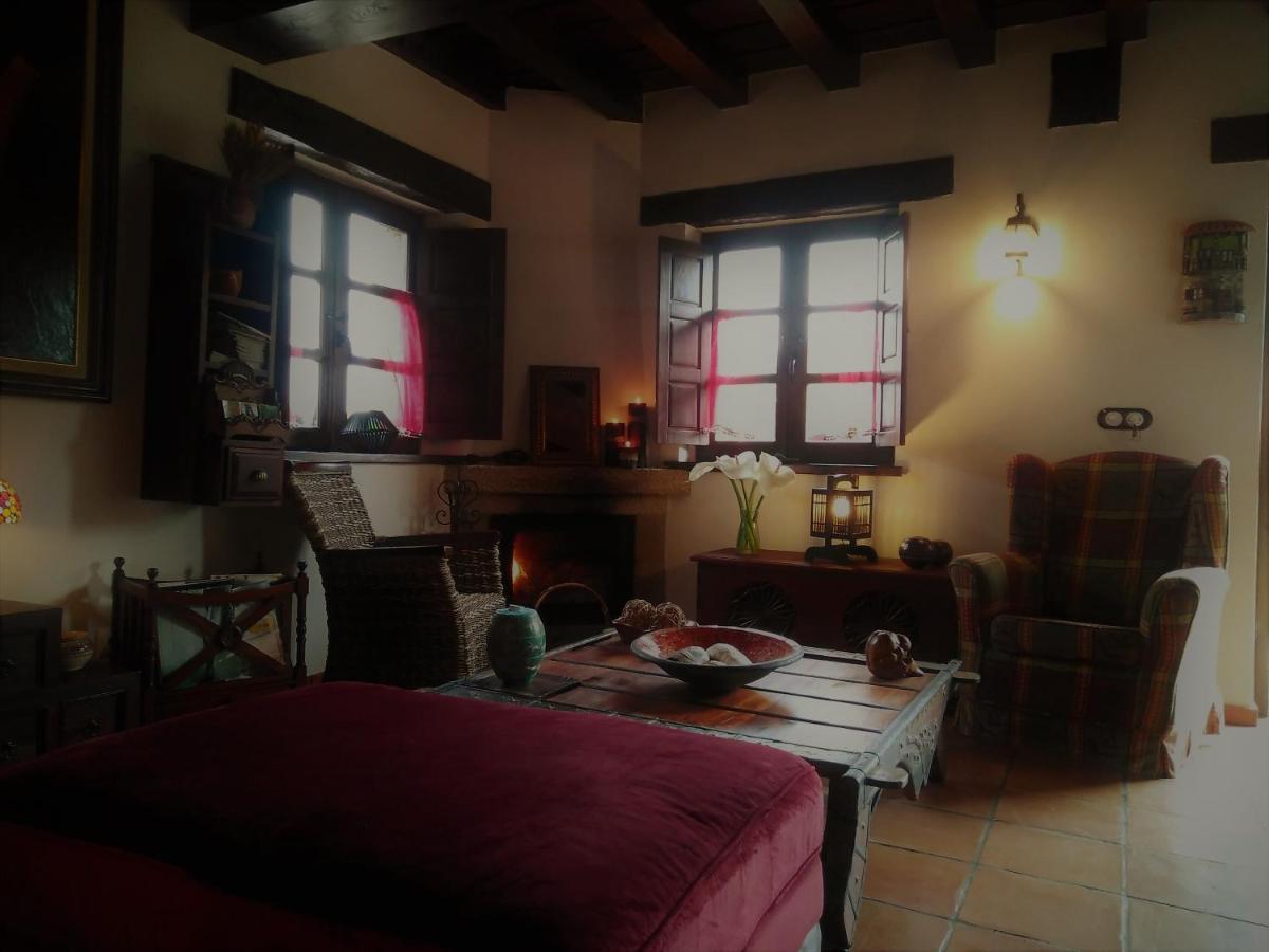 Udias Casa Sel De Brenoゲストハウス エクステリア 写真